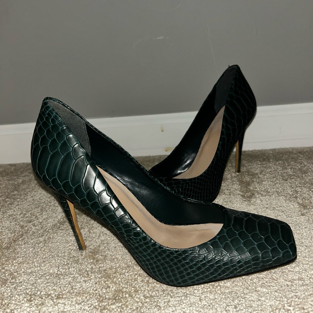 Aldo Green Textured Heels with Gold Stiletto